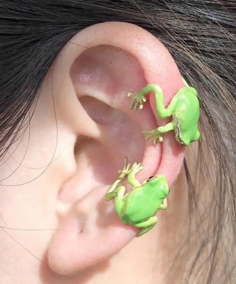 Chic Grass Green Alloy Frog Stud Earrings RA022