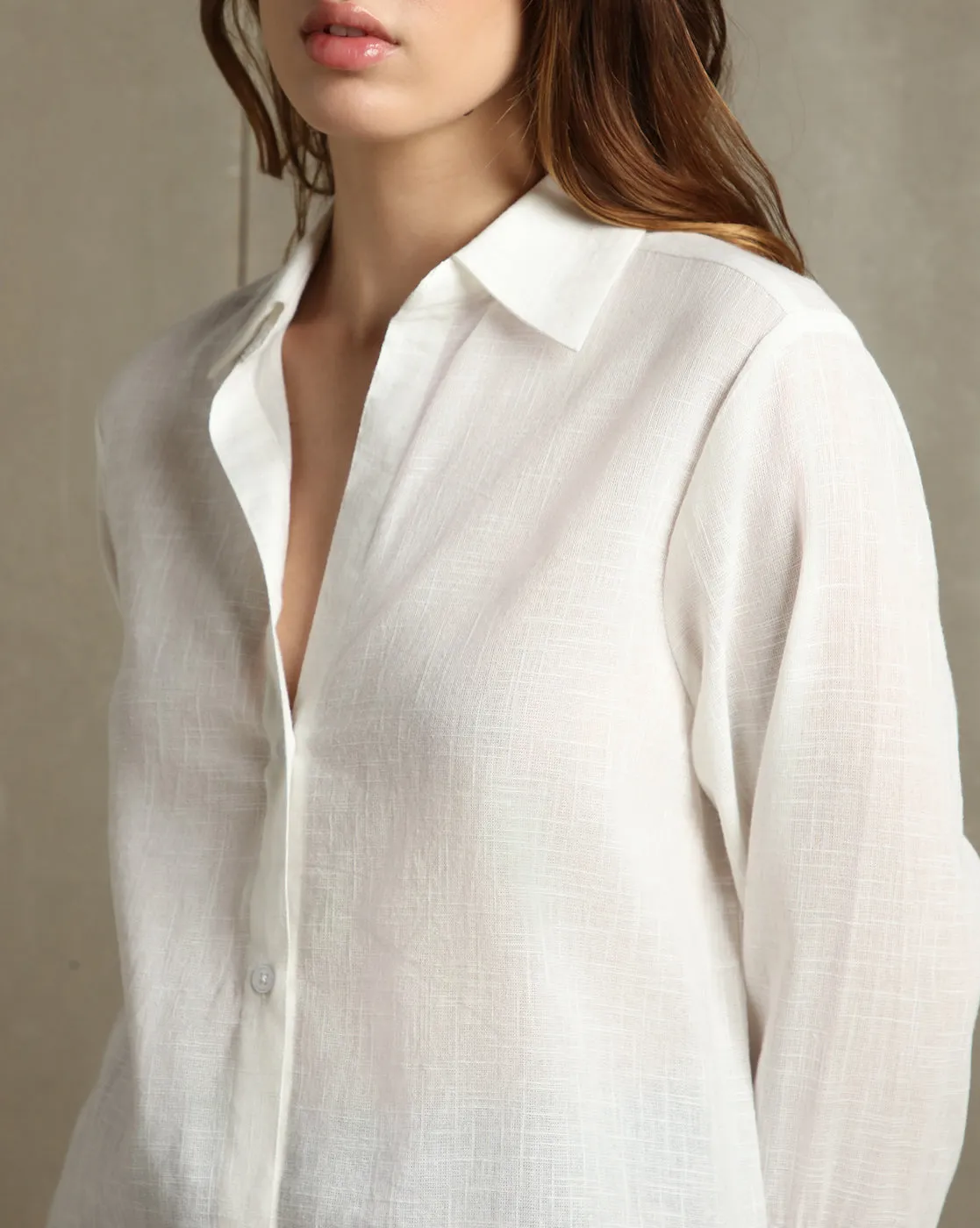 DL Woman White Solid Textured Spread Collar Full Sleeves Oversized Shirt