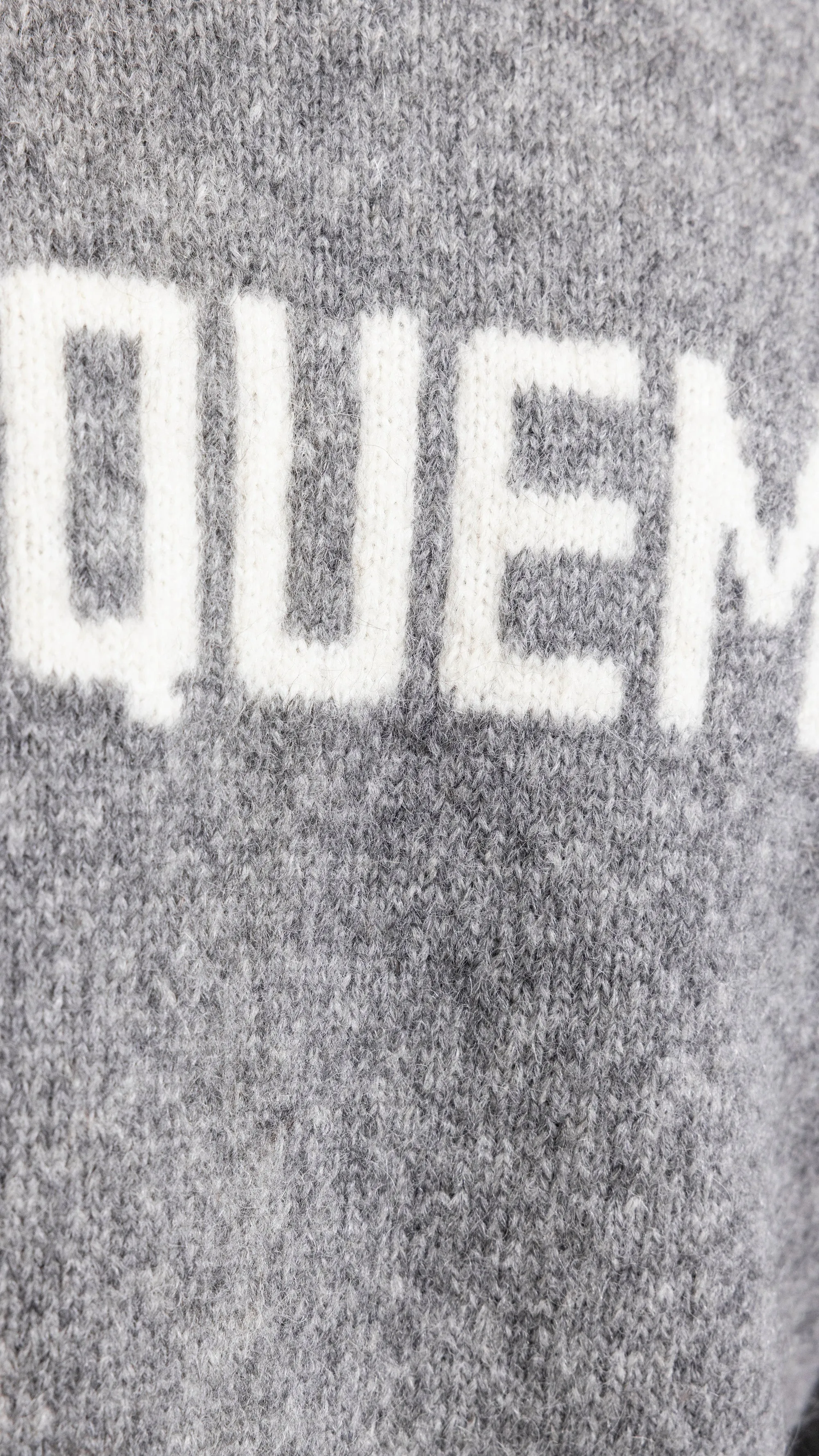 JACQUEMUS GRAY "LE PULL JACQUEMUS" SWEATER