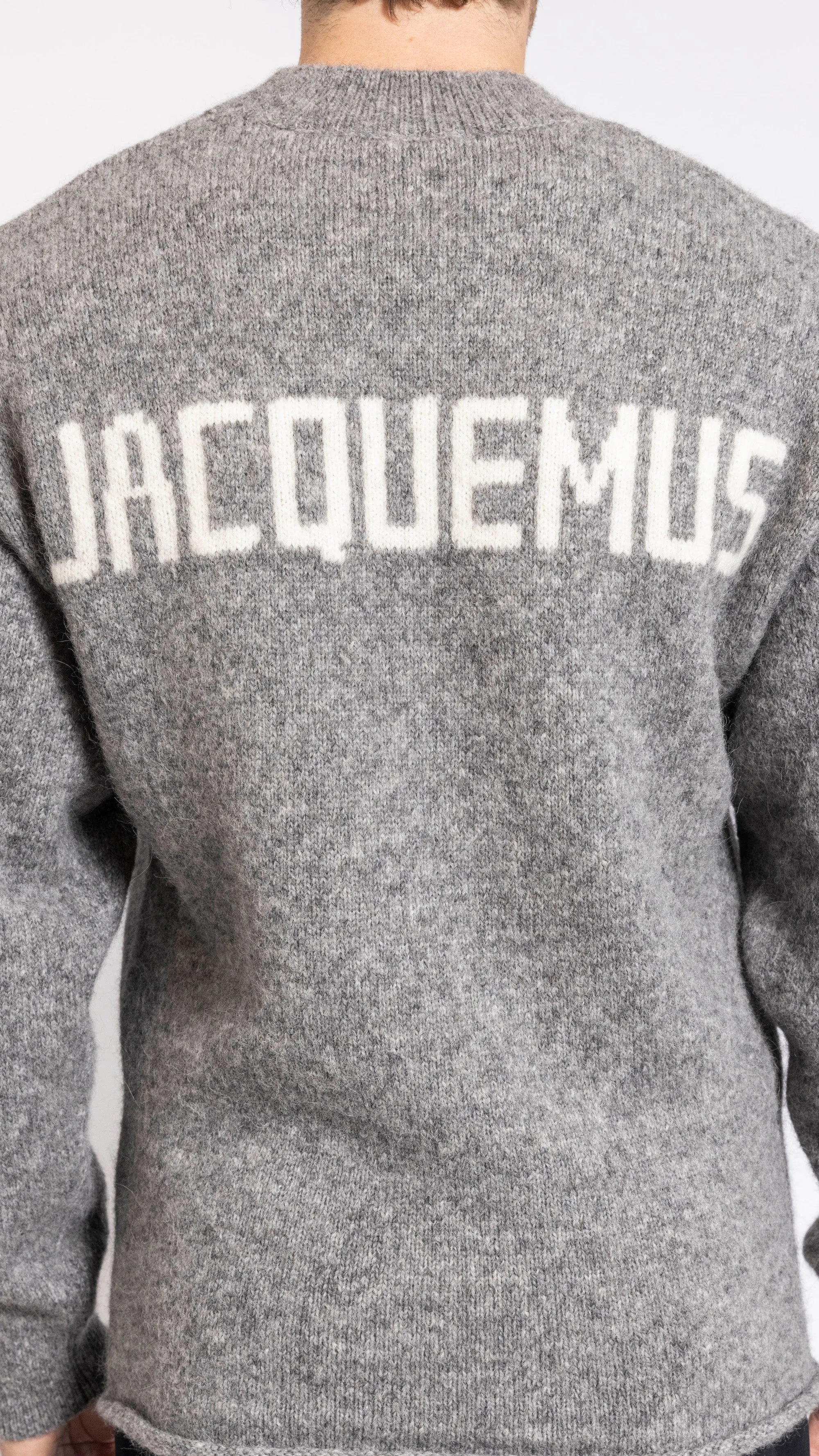 JACQUEMUS GRAY "LE PULL JACQUEMUS" SWEATER