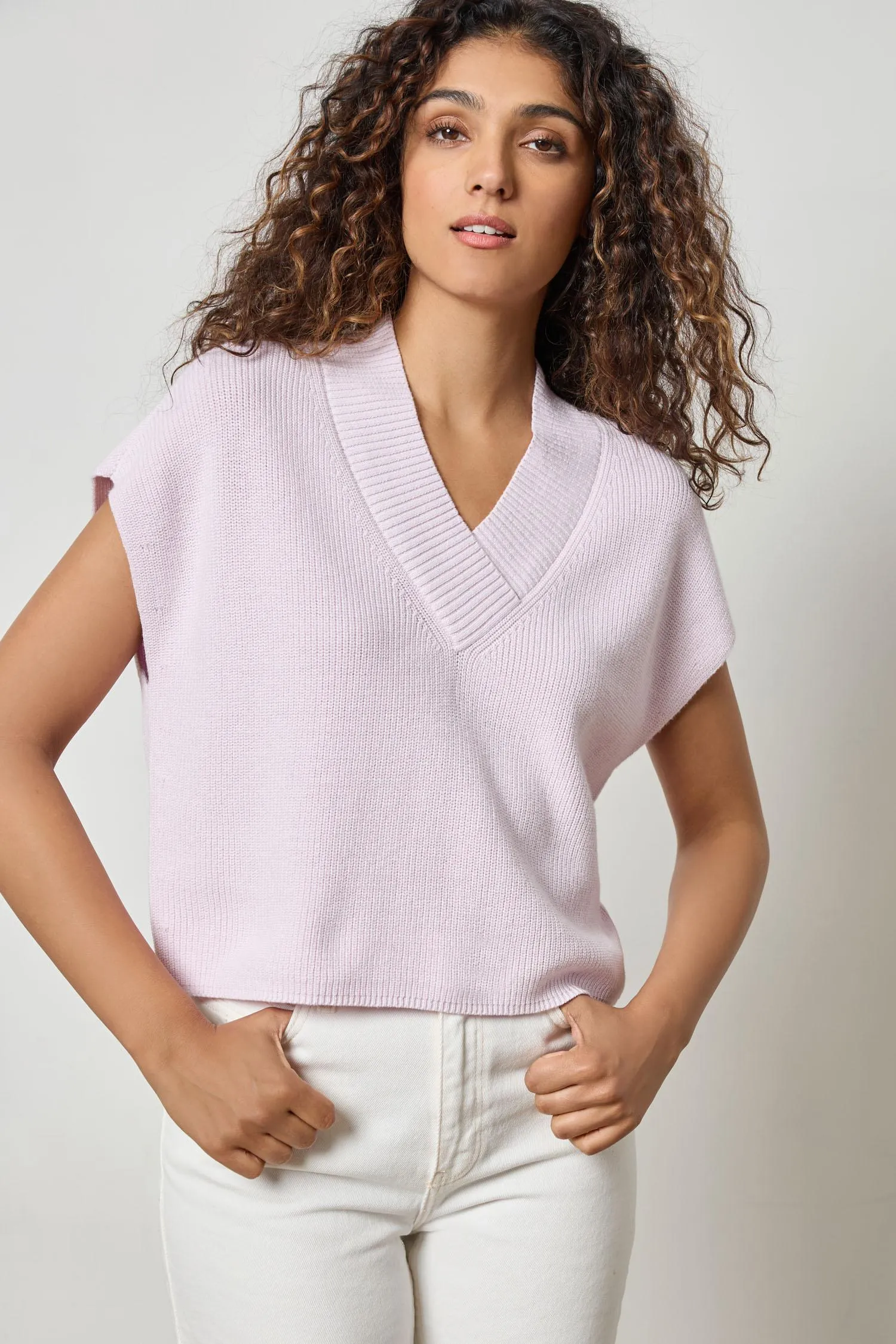 Lipa2858 Freesia Vneck Sweater