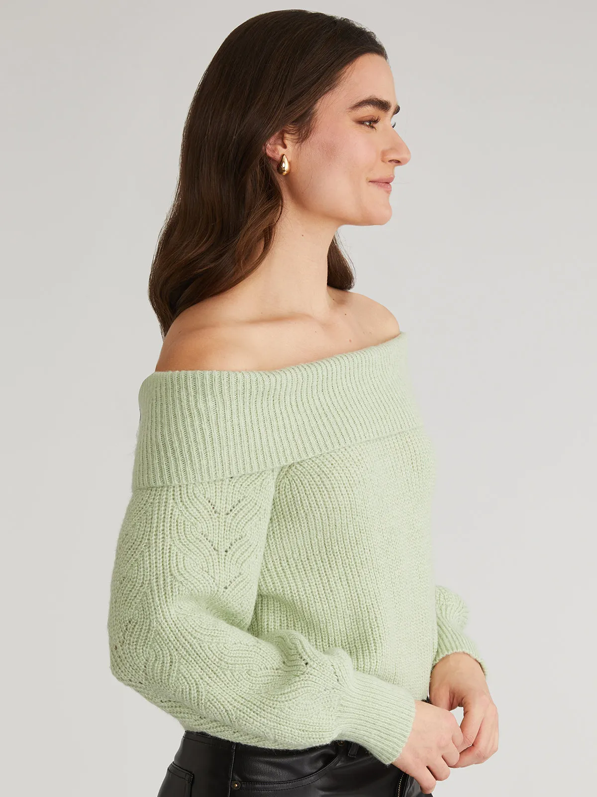 Marisa: Relaxed Off Shoulder Pullover