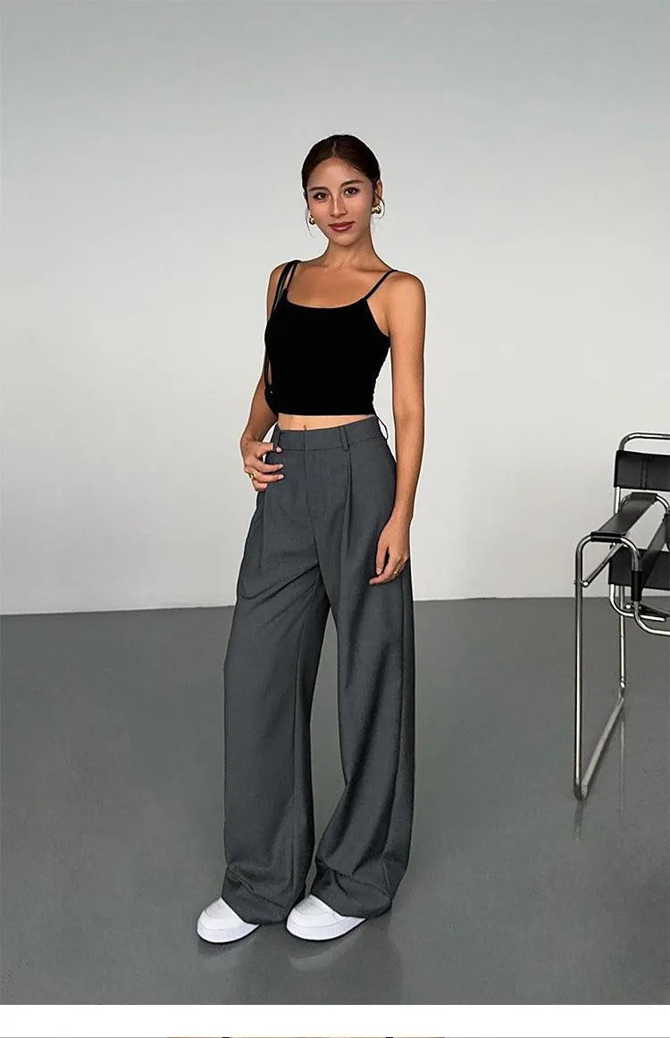 Relaxed Fit Pleated Pants