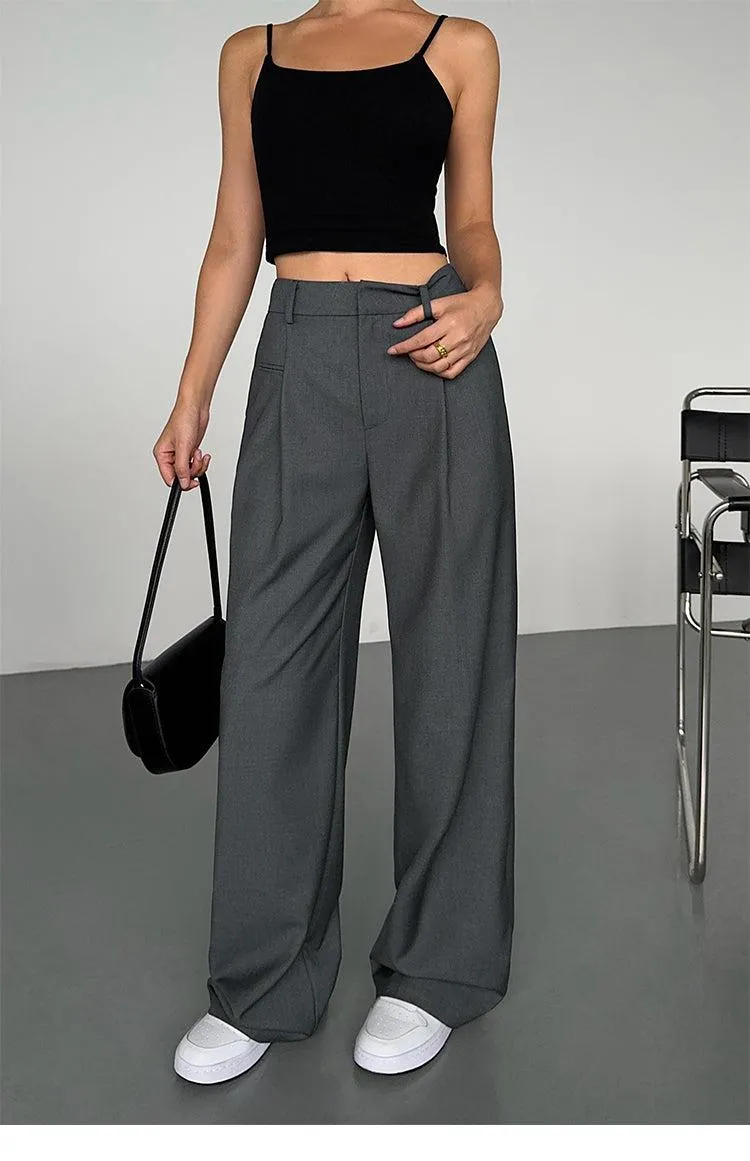 Relaxed Fit Pleated Pants