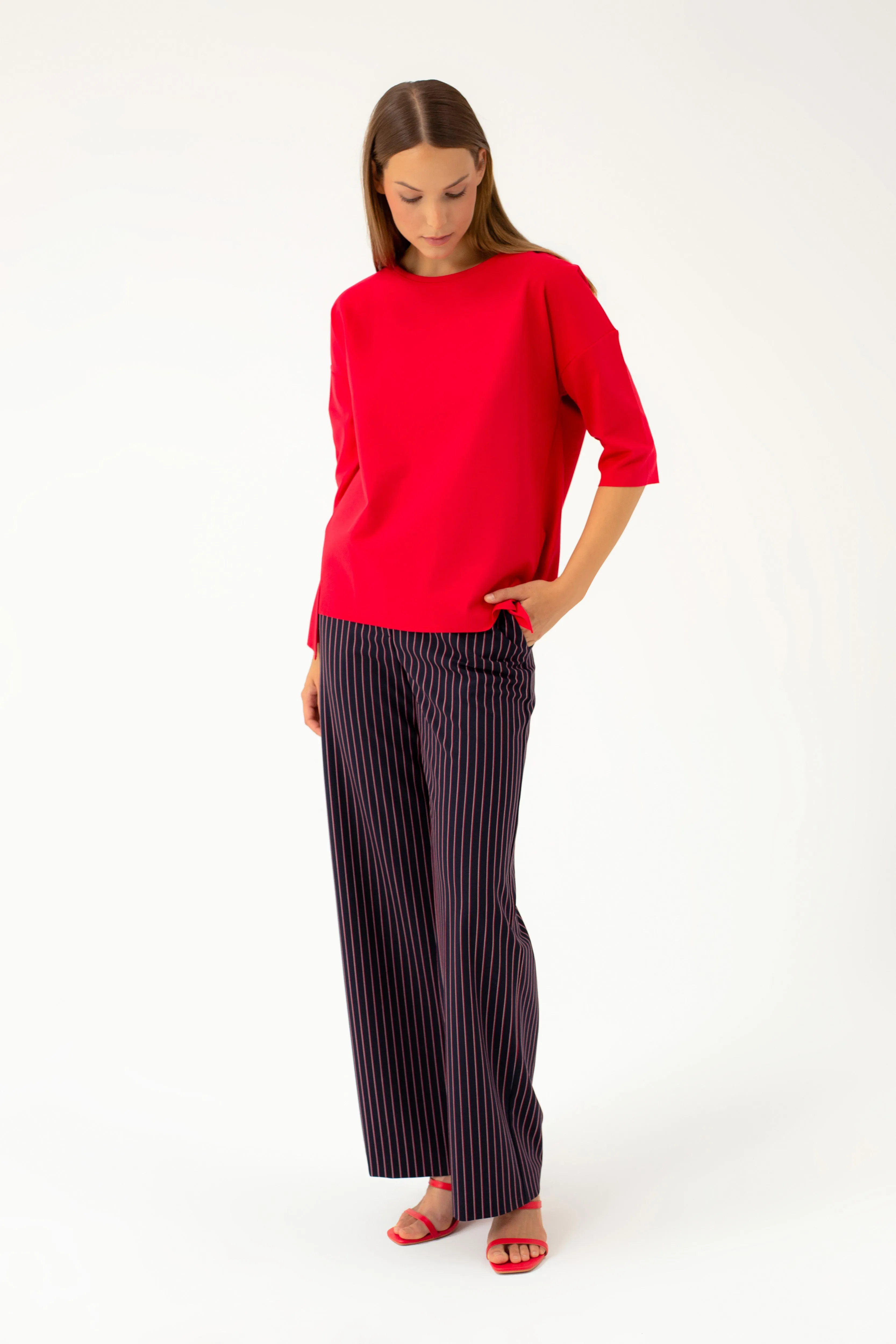 STRAIGTH NAVY TROUSERS WITH RED STRIPES