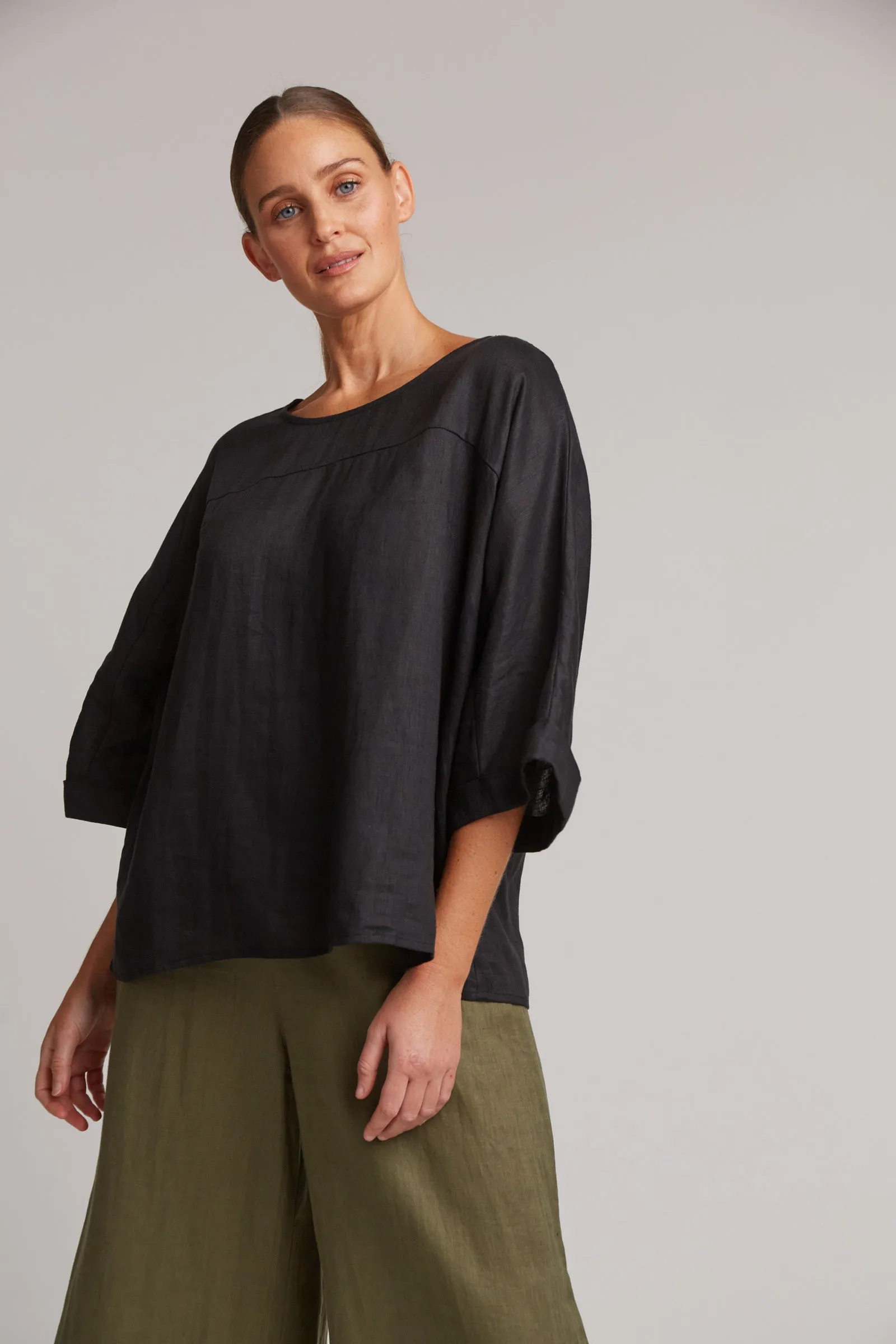 Studio Relaxed Top - Ebony